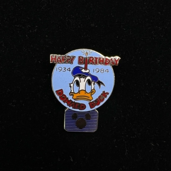Disney Donald Duck 50th Birthday Brooch Pin - Picture 1 of 3